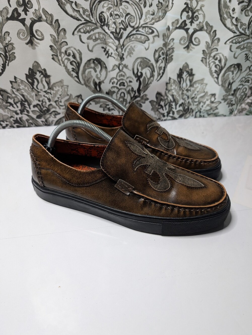 Robert Wayne Men's Casual Slip-On Loafers in Distressed Brown